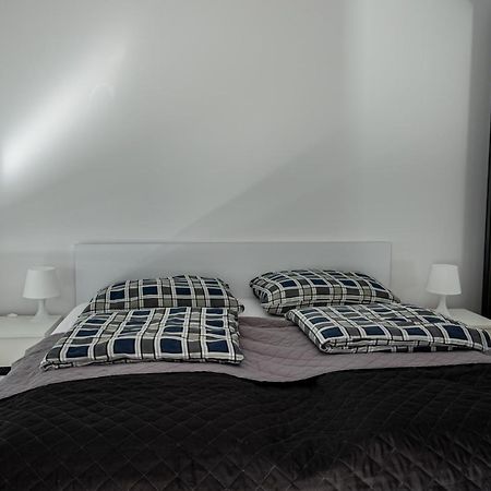 Nowy Apartament Z Duzym Tarasem I Parkingiem Świnoujście Esterno foto