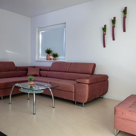 Nowy Apartament Z Duzym Tarasem I Parkingiem Świnoujście Esterno foto