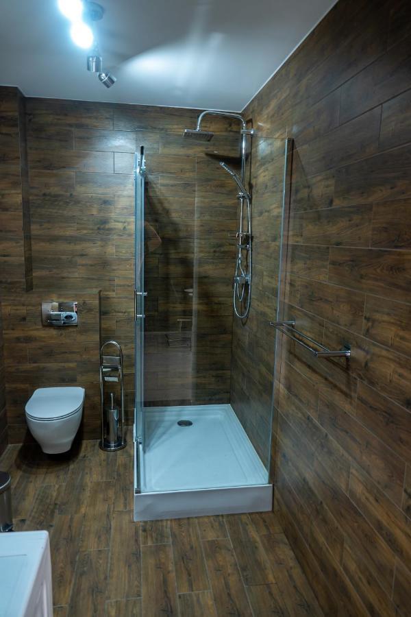 Nowy Apartament Z Duzym Tarasem I Parkingiem Świnoujście Esterno foto